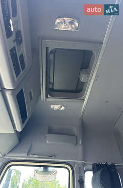Грузовой фургон Mercedes-Benz Atego 2012 в 
