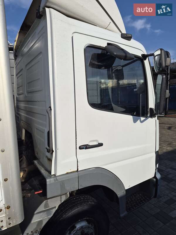 Вантажний фургон Mercedes-Benz Atego 2002 в Вільногірську