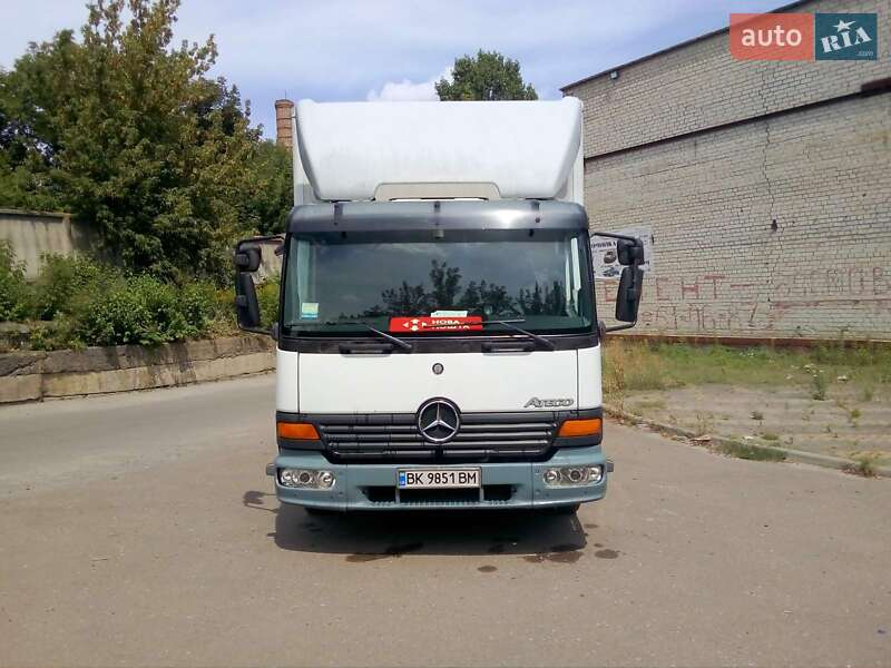 Вантажний фургон Mercedes-Benz Atego 2004 в Рівному