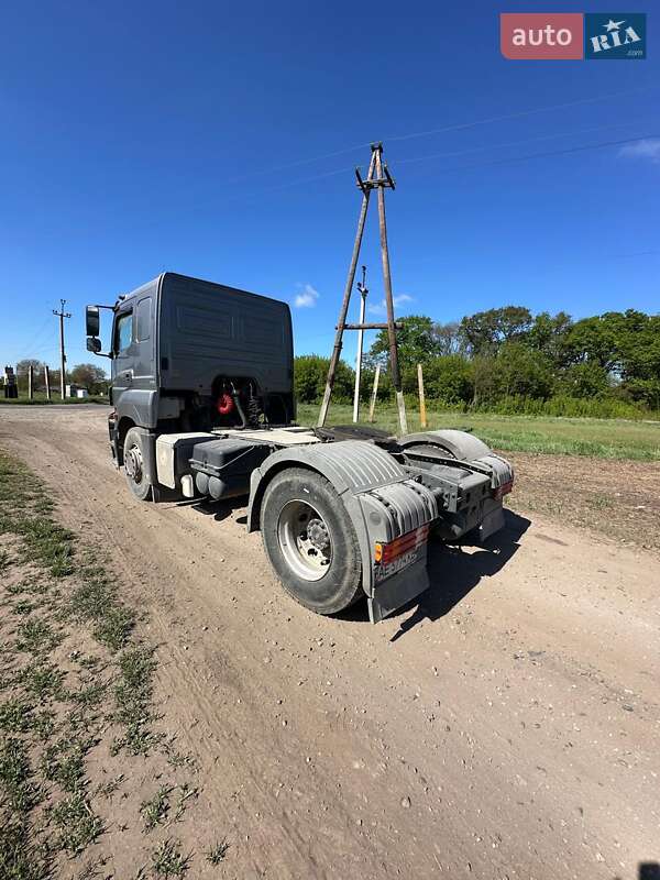 Тягач Mercedes-Benz Axor 2011 в 