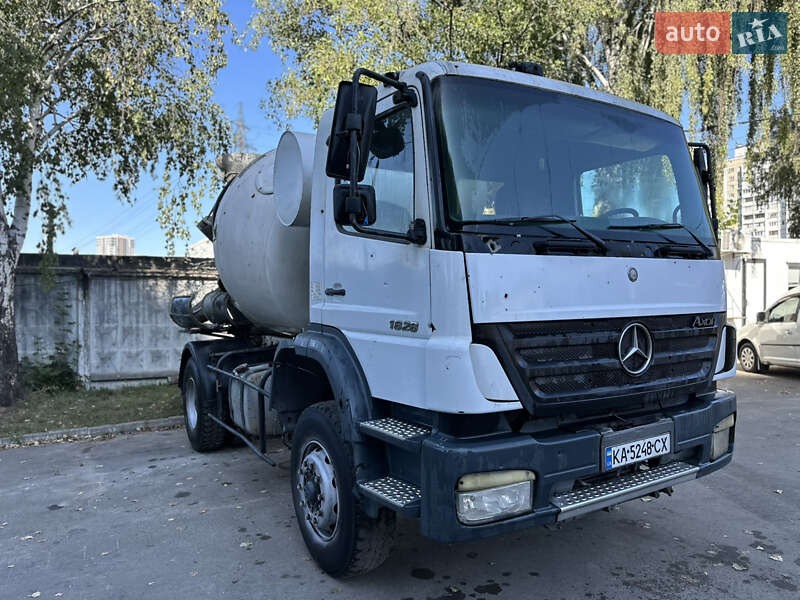 Mercedes-Benz Axor 2005