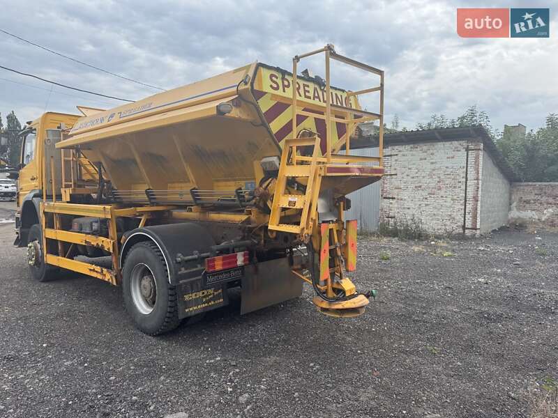 Піскорозкидальна машина Mercedes-Benz Axor 2012 в Тернополі