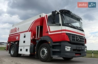 Бензовоз Mercedes-Benz Axor 2011 в Рівному
