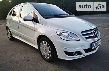 Mercedes-Benz B 180 2009 Mercedes-Benz B 180 2009