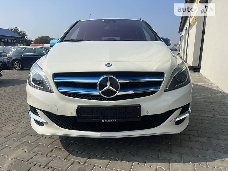 Mercedes-Benz B 250e