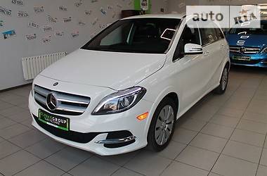 Хетчбек Mercedes-Benz B-Class 2016 в 