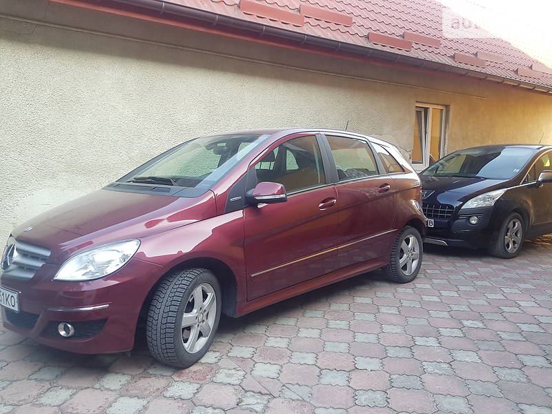 Мінівен Mercedes-Benz B-Class 2009 в 