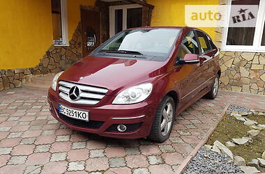 Мінівен Mercedes-Benz B-Class 2009 в 