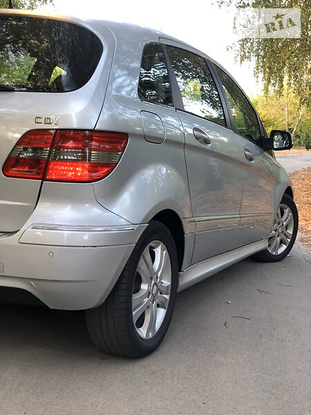 Хетчбек Mercedes-Benz B-Class 2010 в Лубнах фото 28 Хетчбек Mercedes-Benz B-Class 2010 в Лубнах