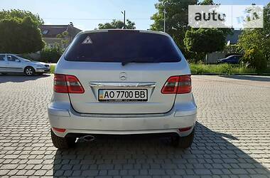 Хетчбек Mercedes-Benz B-Class 2010 в 