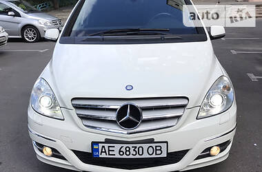 Mercedes-Benz B-Class 2011