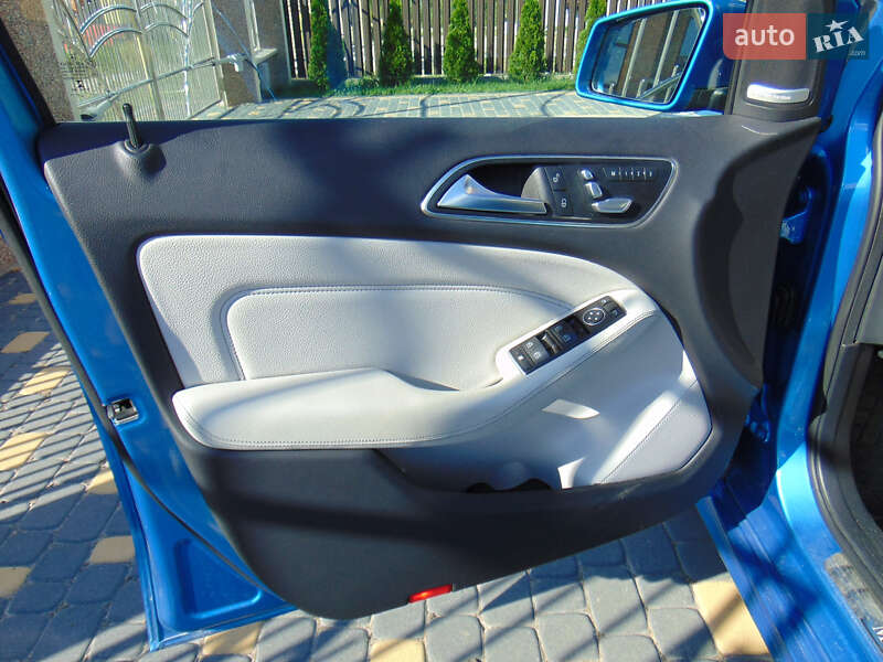 Хэтчбек Mercedes-Benz B-Class 2014 в Новояворовске