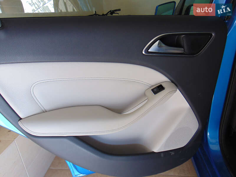 Хэтчбек Mercedes-Benz B-Class 2014 в Новояворовске