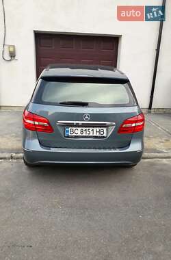 Минивэн Mercedes-Benz B-Class 2013 в 
