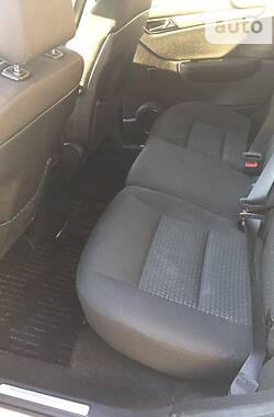 Хэтчбек Mercedes-Benz B-Class 2010 в 