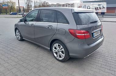 Хэтчбек Mercedes-Benz B-Class 2017 в Киеве