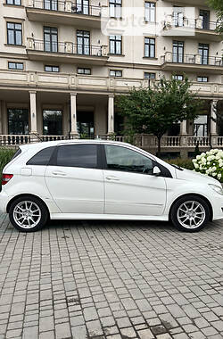 Mercedes-Benz B-Class 2010