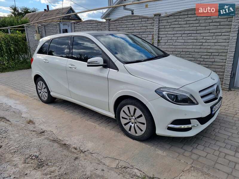 Хэтчбек Mercedes-Benz B-Class 2014 в Львове