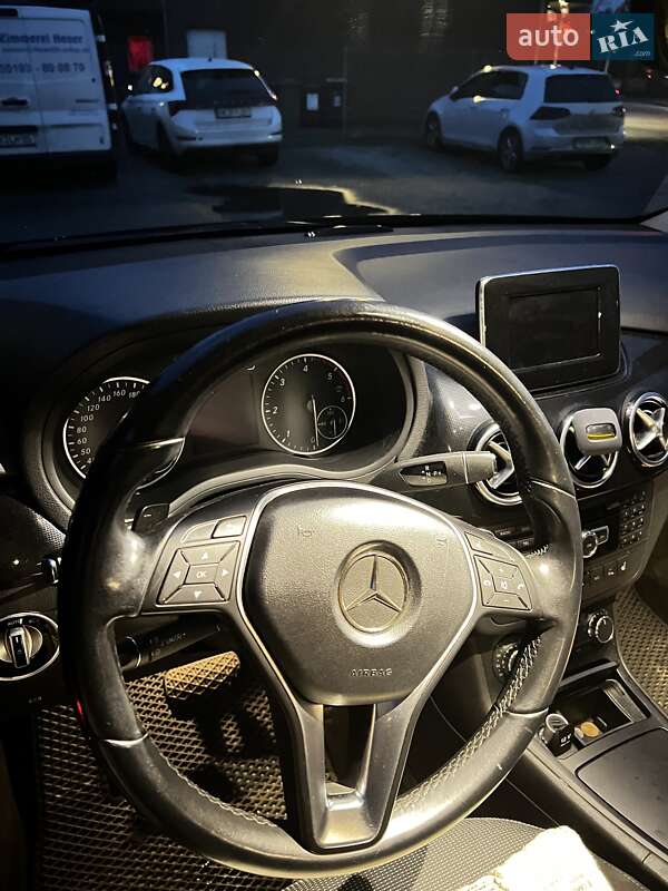 Хэтчбек Mercedes-Benz B-Class 2012 в Луцке фото 18 Хэтчбек Mercedes-Benz B-Class 2012 в Луцке