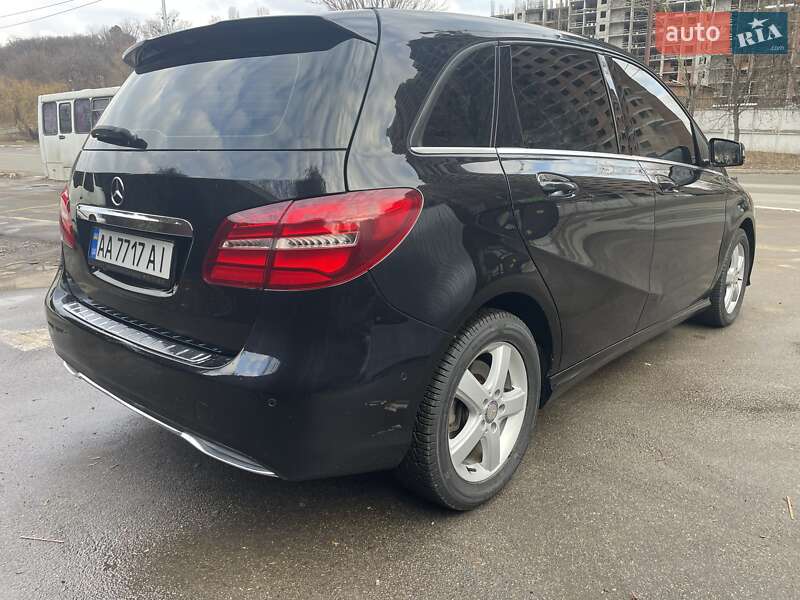 Хэтчбек Mercedes-Benz B-Class 2015 в Киеве
