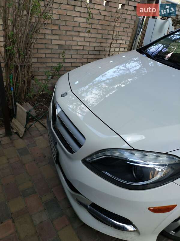 Хэтчбек Mercedes-Benz B-Class 2015 в Киеве