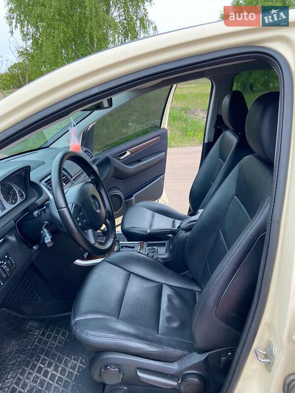 Хэтчбек Mercedes-Benz B-Class 2010 в Носовке
