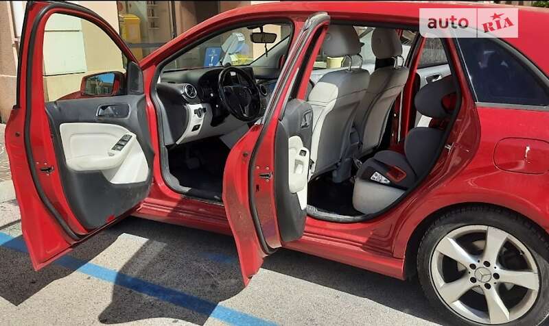 Хэтчбек Mercedes-Benz B-Class 2013 в Днепре