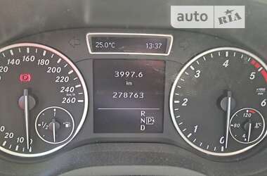 Хэтчбек Mercedes-Benz B-Class 2013 в 