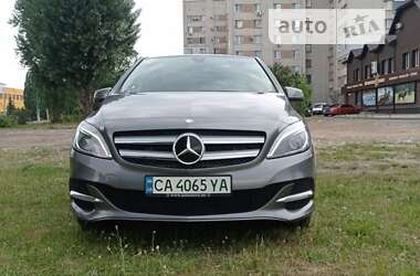 Хэтчбек Mercedes-Benz B-Class 2015 в 