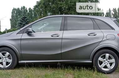 Хэтчбек Mercedes-Benz B-Class 2015 в 