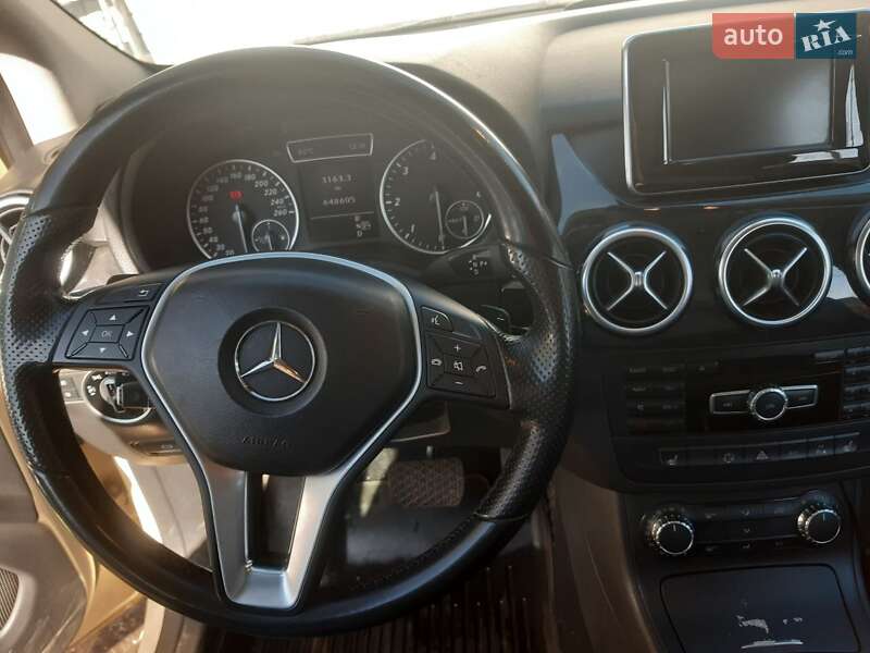 Хетчбек Mercedes-Benz B-Class 2014 в Дніпрі