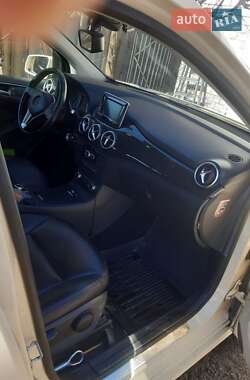 Хетчбек Mercedes-Benz B-Class 2014 в 