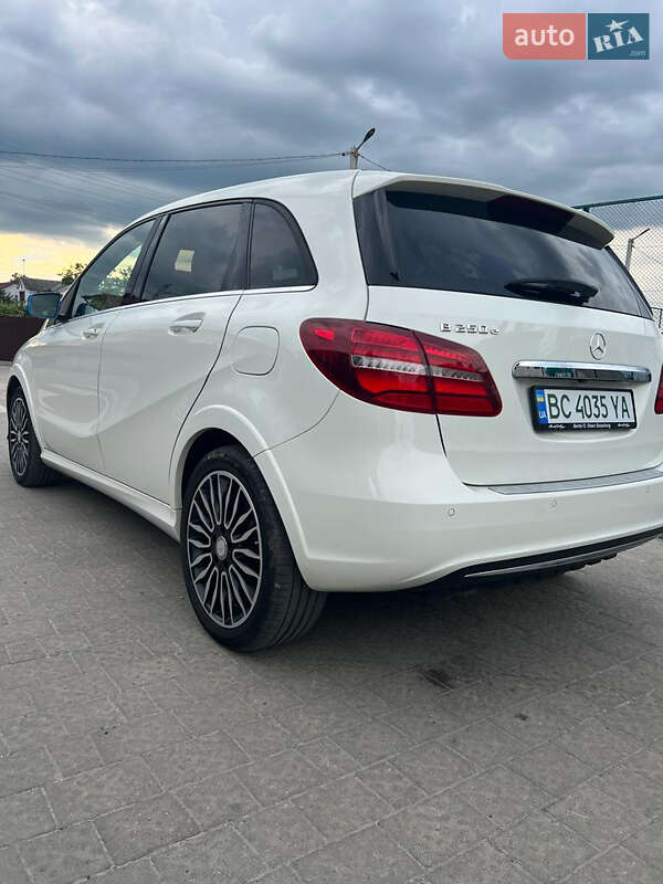 Хетчбек Mercedes-Benz B-Class 2016 в Львові