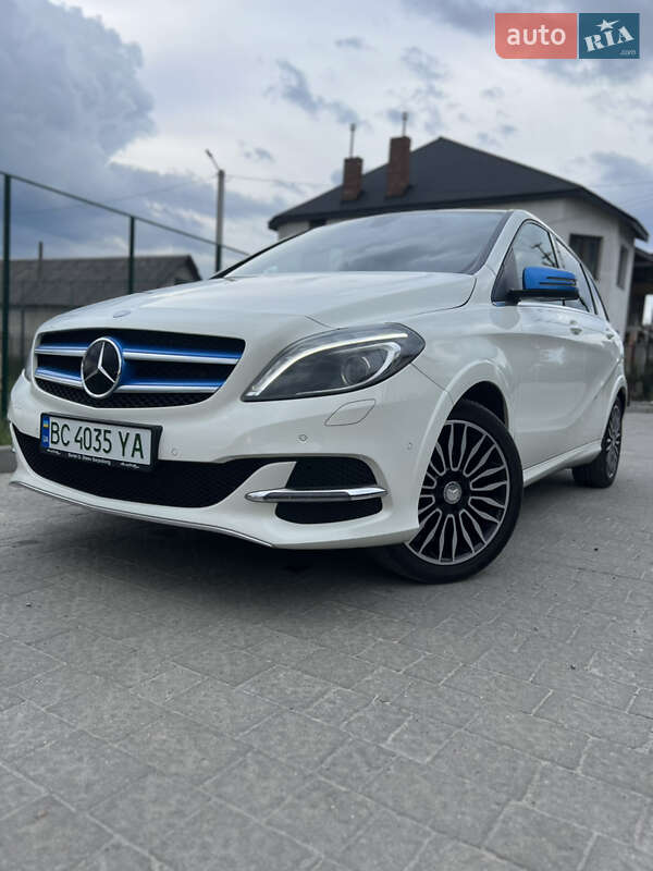 Хетчбек Mercedes-Benz B-Class 2016 в Львові