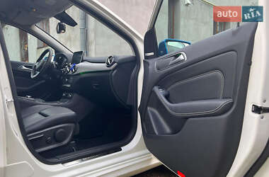 Хэтчбек Mercedes-Benz B-Class 2016 в Львове