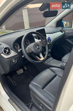 Хэтчбек Mercedes-Benz B-Class 2016 в Львове
