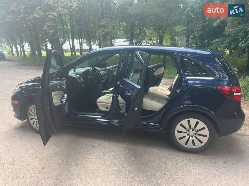 Хэтчбек Mercedes-Benz B-Class 2017 в Кропивницком
