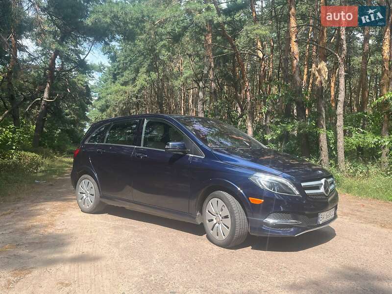 Хэтчбек Mercedes-Benz B-Class 2017 в Кропивницком