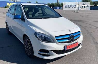 Хэтчбек Mercedes-Benz B-Class 2015 в Днепре