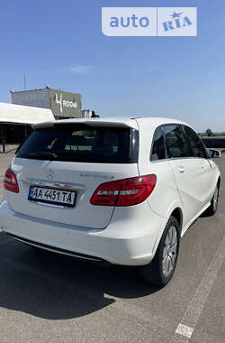 Хэтчбек Mercedes-Benz B-Class 2014 в Киеве