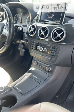 Хэтчбек Mercedes-Benz B-Class 2014 в Киеве