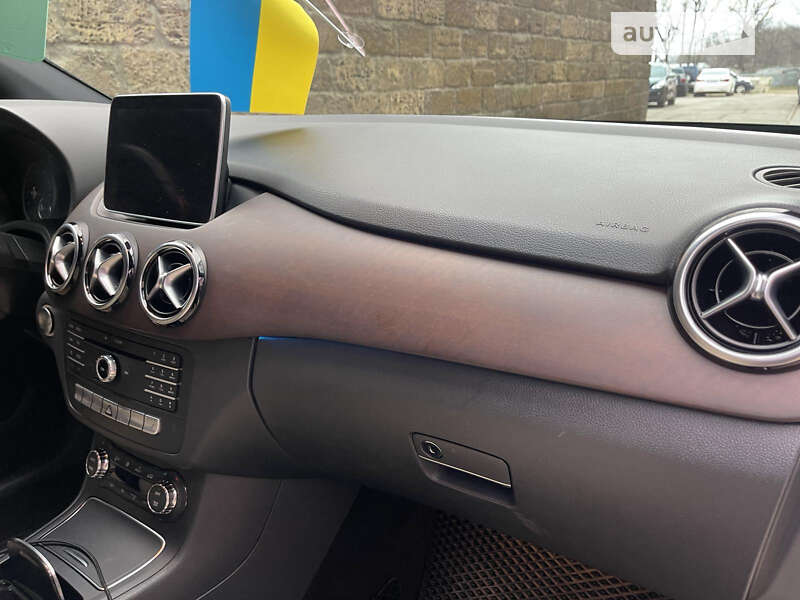 Хэтчбек Mercedes-Benz B-Class 2016 в Одессе фото 7 Хэтчбек Mercedes-Benz B-Class 2016 в Одессе