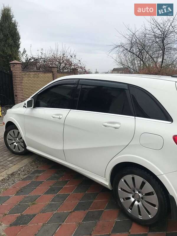 Хэтчбек Mercedes-Benz B-Class 2014 в Ахтырке