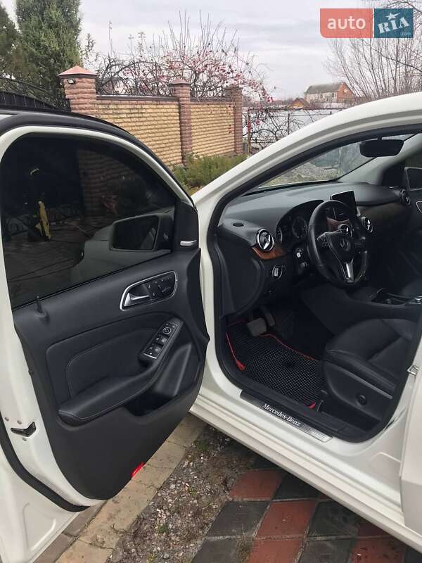 Хэтчбек Mercedes-Benz B-Class 2014 в Ахтырке