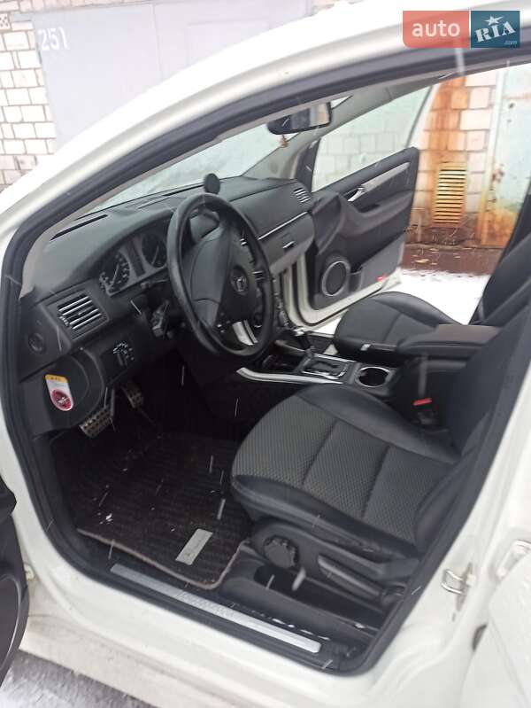 Хэтчбек Mercedes-Benz B-Class 2010 в Обухове