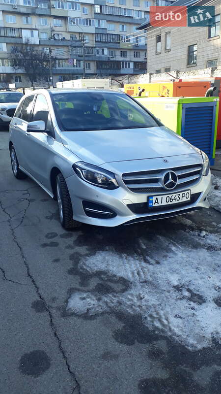 Хэтчбек Mercedes-Benz B-Class 2015 в Киеве фото 16 Хэтчбек Mercedes-Benz B-Class 2015 в Киеве