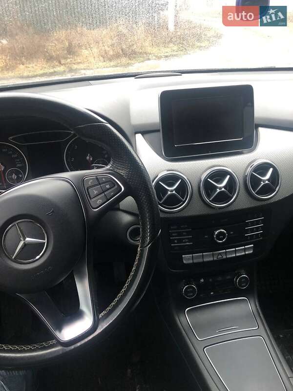 Хэтчбек Mercedes-Benz B-Class 2015 в Киеве фото 4 Хэтчбек Mercedes-Benz B-Class 2015 в Киеве