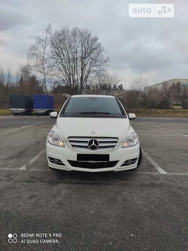 Хэтчбек Mercedes-Benz B-Class 2011 в Львове