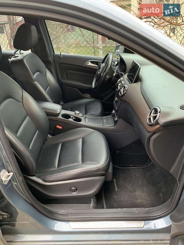 Хэтчбек Mercedes-Benz B-Class 2015 в Львове фото 2 Хэтчбек Mercedes-Benz B-Class 2015 в Львове