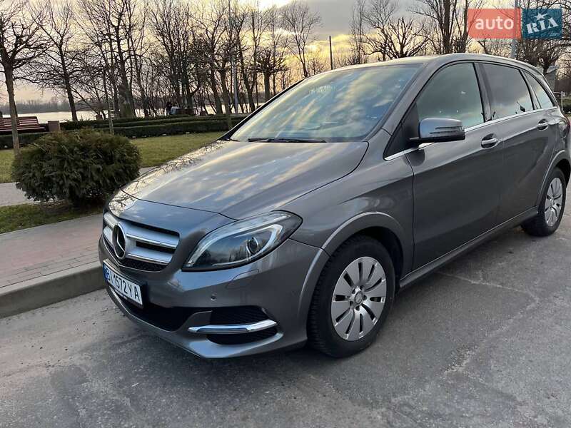 Хетчбек Mercedes-Benz B-Class 2015 в Кременчуці